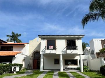 Casa en condominio de 4 habitaciones, Zapopan · Valle Real, Sobre Paseo San Arturo