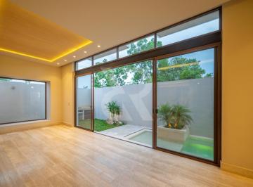 Casa · 181m² · 3 Recámaras · 3 Estacionamientos · Venta Renta Casa Losantos Zona Huayacan Cancun