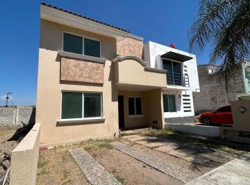 Casa de 4 habitaciones, Tlajomulco de Zúñiga · Casa en Renta Valle de Las Flores Tlajomulco