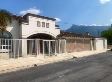 Casa de 4 habitaciones, Santiago · Los Fierros, Santiago N. L