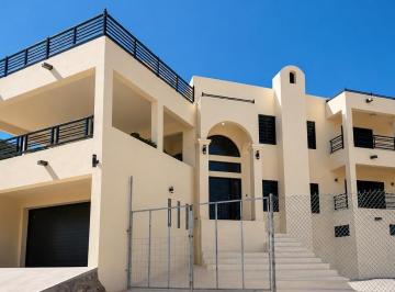 Casa · 270m² · 3 Recámaras · 10 Estacionamientos · Casa en Venta La Aurora Junto Sector Las Delicias, Guaymas Son. 3 Recamaras 3 Baños Cerca de Tufesa