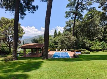Casa en condominio de 3 habitaciones, Valle de Bravo · Casa en Venta en Avandaro