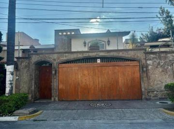f324b66229dbbd243d2f2e355d09c0221da182297bab2d2a9c75720c9e2b2e95 · Casa en Venta Jardines Vallarta 4 Recamaras 4 Estacionamientos