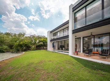 Casa en condominio de 4 habitaciones, Mérida · Excelente Residencia en Renta en Yucatan Country Club