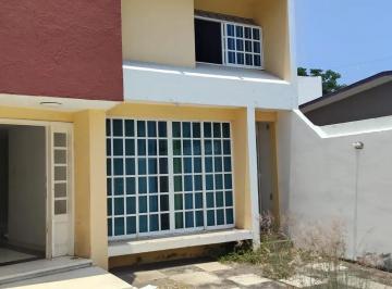 20 · Casa en Venta en Fracc Floresta en Veracruz