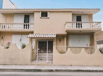 Casa de 1 habitación, Cozumel · Casa Ubicada en Ave Principal, a Pocos Minutos de La Playa y El Aeropuerto, en Venta