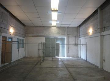 Bodega comercial de 3 habitaciones, Jiutepec · Se Renta Bodega de 240 m Sobre Av Comercial