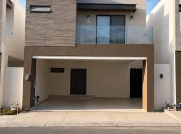 Casa · 152m² · 3 Recámaras · 2 Estacionamientos · Casa Equipada en Renta en Cumbres La Reserva | Paneles Solares