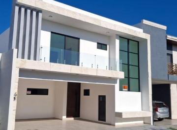 Casa de 4 habitaciones, Saltillo · Casa en Venta | Rincon de Los Encinos