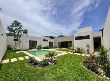 e6aa4ad9a1b948a48f40c71c096ef5d91f00f715408da025545bd29a6c031bc1 · Casa en Venta de un Solo Nivel con 500 m² de Terreno, 3 Hab y Alberca