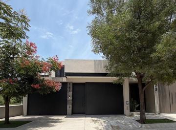 Casa de 3 habitaciones, Morelia · Casa en Venta Lomas de Vista Bella Fracc. Retajo