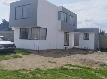 Casa · 180m² · 3 Recámaras · 4 Estacionamientos · Casa Sola en Renta Calle Cuauhtemoc San Bartolo