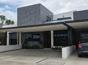 1 · Casa en Venta de 4 Hab en Cañadas del Arroyo