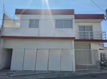 1 · Casa con Local en Venta, con Uso de Suelo Mixto Tipo C