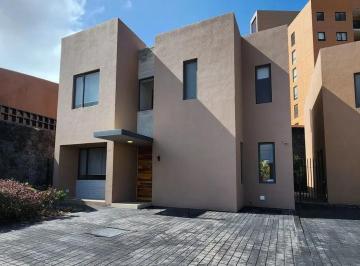 1 · Casa en Venta en Zibatá, Querétaro, Distribución Abierta y Jardín