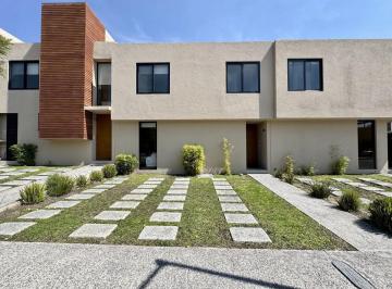 1 · Casa en Venta en Nuevo Refugio, Querétaro, de 2 Recámaras con Jardín Interior
