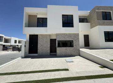 1 · Casa en Venta en Zibatá, con Opcion a Recámara en Planta Baja