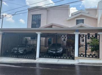 1 · Residencia con Vista Panorámica en Loma Dorada | 3 Niveles + Sótano y Terraza