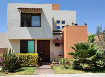 1 · Venta Casa en Puerta Real Residencial, 3 Recámaras en Corregidora, Qro