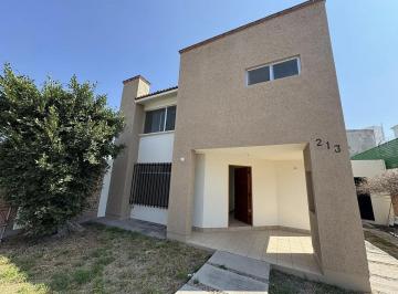1 · Venta de Casa en Tejeda Remodelada, Corregidora, Queretaro