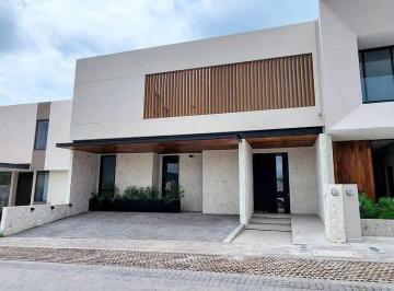 1 · Casa en Venta en La Vista Residencial, Acabados Premium, Dentro de Condominio