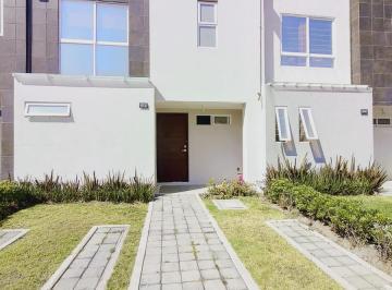 Casa en condominio · 120m² · 3 Recámaras · 2 Estacionamientos · Casa en Renta Cerca de Tec de Monterrey y Siglo Xx1 Zinacantepec