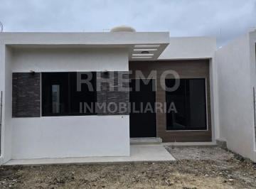 Casa · 126m² · 3 Recámaras · 1 Estacionamiento · Casa en Venta 1 Planta 3 Rec El Esfuerzo, Tuxpan, Ver.