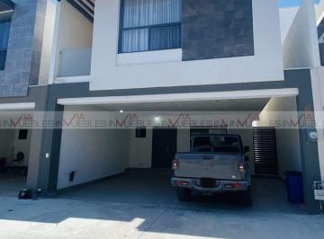 Casa · 219m² · 3 Recámaras · 2 Estacionamientos · Casa en Renta en Arbado Marquesa