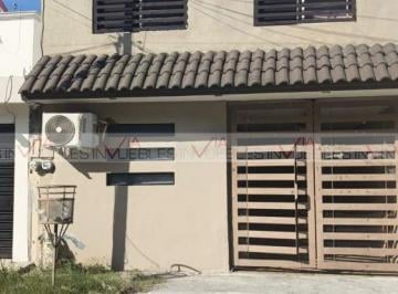 Casa · 241m² · 3 Recámaras · 1 Estacionamiento · Casa en Renta en Hacienda de Villa de Juárez