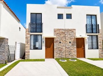Casa en condominio · 120m² · 2 Recámaras · 2 Estacionamientos · Casa en Condominio - Fraccionamiento Capital Sur