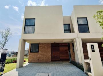 Casa · 108m² · 3 Recámaras · 2 Estacionamientos · Casa en Venta en Querétaro Santa Fe Residencial