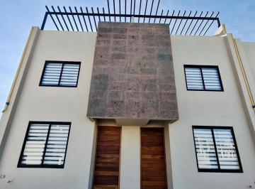 Casa · 81m² · 3 Recámaras · 1 Estacionamiento · Casa Venta por Sonterra 3 Recamaras 3 Baños Cuarto de Tv y Roof Garden