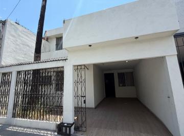 Casa · 280m² · 1 Estacionamiento · Casa en Monterrey Centro