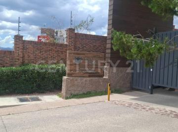 Terreno / Lote · 600m² · Terreno en Venta en Altozano