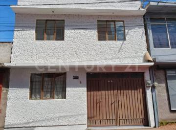 Casa · 87m² · 5 Recámaras · 1 Estacionamiento · Venta de Casa Col. Mixcoatl, Iztapalapa, Cdmx