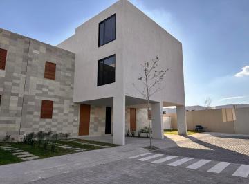 Casa de 3 habitaciones, Querétaro · Casa en Altos Juriquilla Cada Recámara con Baño