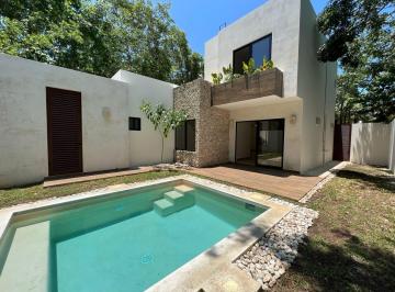 Casa · 300m² · 3 Recámaras · 3 Estacionamientos · Casa en Venta en Residencial Valenia