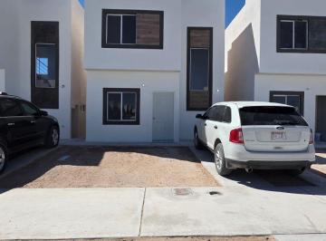 Casa · 84m² · 3 Recámaras · 2 Estacionamientos · Casa Nueva en Renta en El Fraccionamiento Portales de San Antonio