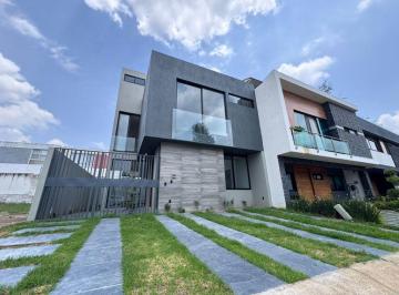 Casa en condominio · 235m² · 3 Recámaras · 2 Estacionamientos · Casa | Venta | Valle Imperial Coto Sueco