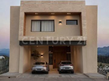 Casa · 471m² · 3 Recámaras · 2 Estacionamientos · Casa en Venta Fracc. Alcazares E1, Chihuahua