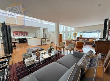 Casa · 1105m² · 3 Recámaras · 4 Estacionamientos · Venta Casa Lomas de Chapultepec
