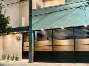 Casa · 220m² · 3 Recámaras · 3 Estacionamientos · Casa en San Jerónimo
