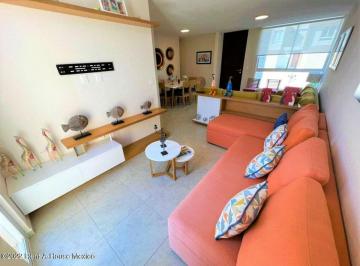 Departamento de 2 habitaciones, El Marqués · Zakia Departamento en Venta con Jardín Privado y 2 Recámaras Qh2622