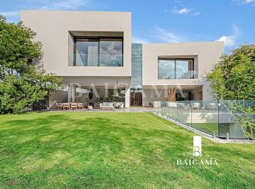 1/239/p239_d4815cc7d3c3 · Casa en Venta en Privada en Jardines del Pedregal