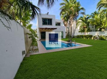 Casa · 602m² · 4 Recámaras · 3 Estacionamientos · Venta Casa 3 Rec. Av Alamos Cancun