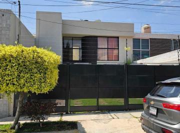 WhatsApp Image 2026-08-21 at 3.42.54 PM (3).jpeg · Casa Remodelada en Vista Bella a Unas Cuadras del Club de Golf