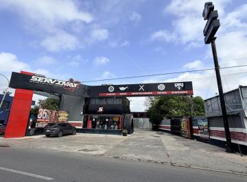 Local comercial · 836m² · 10 Estacionamientos · Bodega / Local Comercial Sobre Av, Ideal Para Taller Mecanico