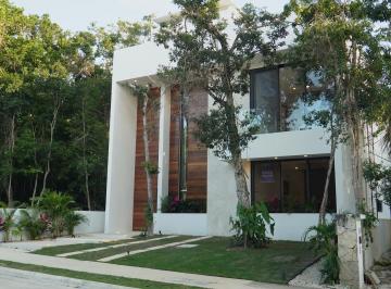Casa · 300m² · 3 Recámaras · 2 Estacionamientos · Casa en Venta Tulum