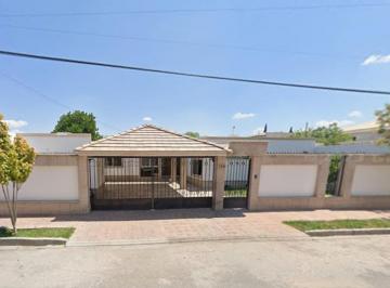 Casa de 4 habitaciones, Torreón · Venta de Casa, Av Paris Col. San Isidro Mun. Torreon C. P. 27100 Coahuila