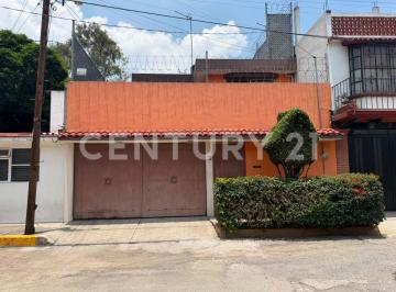 Departamento · 145m² · 4 Recámaras · 2 Estacionamientos · Casa en Venta Playa Hermosa, Fraccionamiento La Quebrada. Cuautitlan Izcalli.